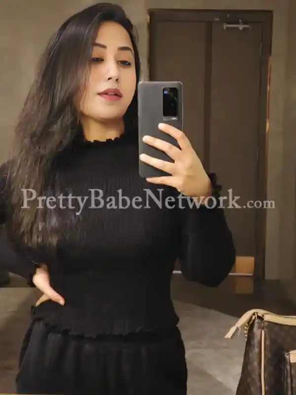 Riddhi—Independent Air Hostess Escort for Passionate Dating Near Mumbai, Marine Drive