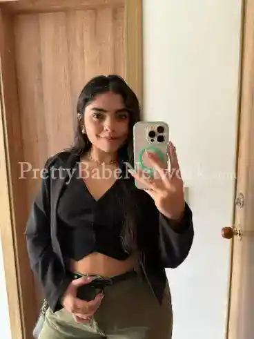 Amrita - College Escort in Mumbai For A Girlfriend Experience