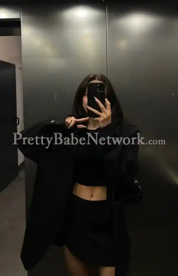 College Girl Apeksha For Best Girlfriend Experience & Escort Services