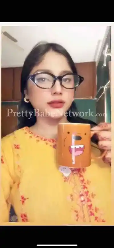 Komal Young College Girl Escort in Churchgate, Mumbai