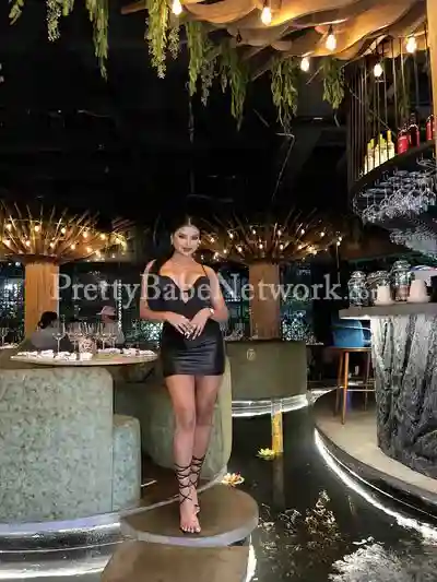 College Girl Escort Suman For Casual Dating, GFE in Juhu, Mumbai