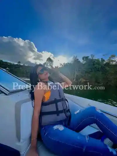 College Girl Escort Suman For Casual Dating, GFE in Juhu, Mumbai