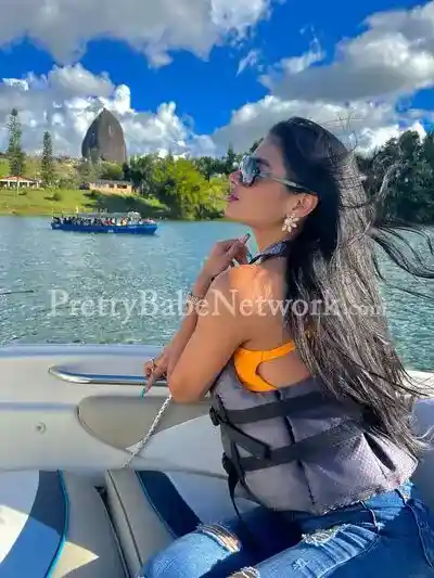 College Girl Escort Suman For Casual Dating, GFE in Juhu, Mumbai