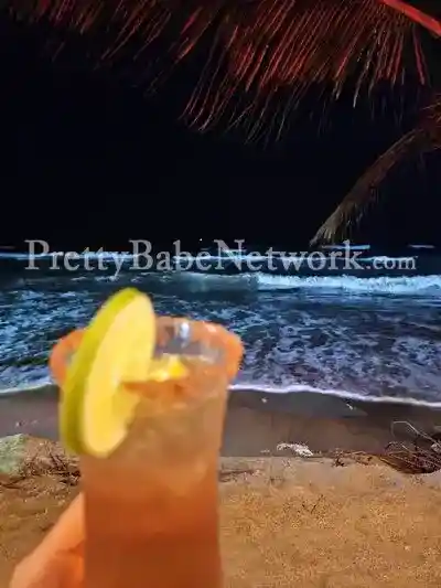 Brunette British Girl Evelyn For Escort Services in Marine Plaza Hotel, Mumbai