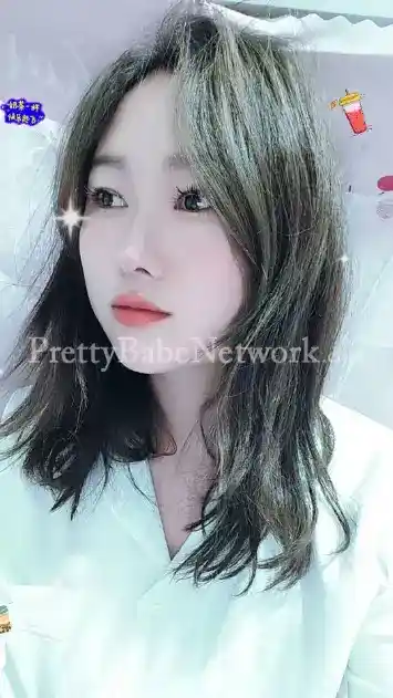 Xixi—An Elegant Chinese Escort in Panvel for Dating and Adventure