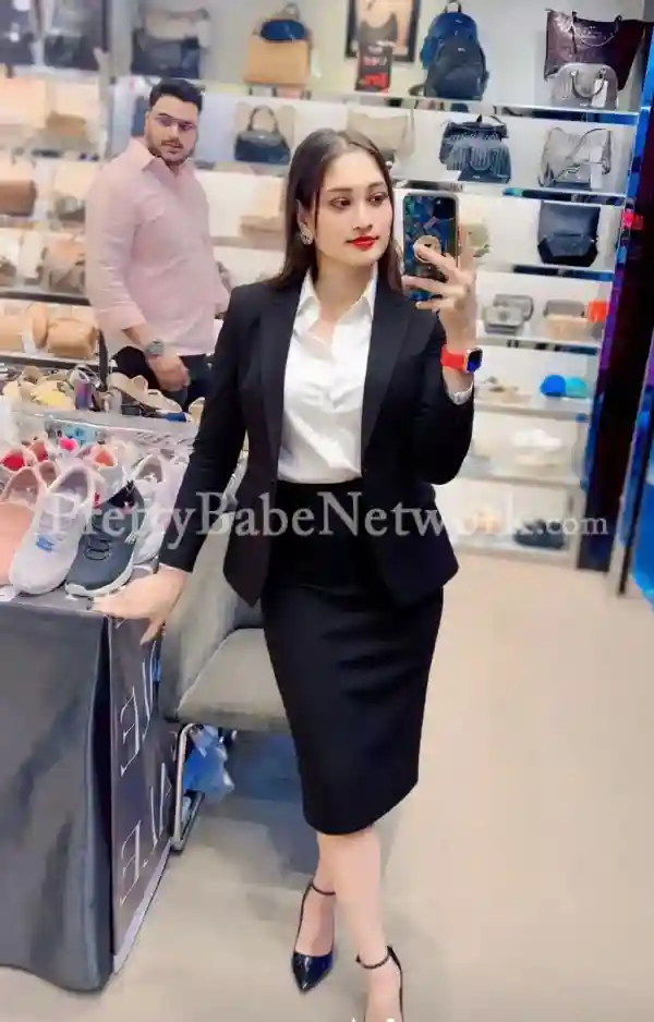 High-Profile Escort Anisha for Casual Dating and Girlfriend Experience