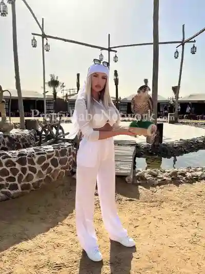 Italian Call Girl Bianca At ITC Maratha 5-Star Hotel For Sex Meet