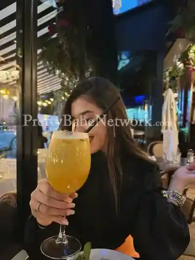 Sofia - High Profile Escort in Dahisar Mumbai For Parties