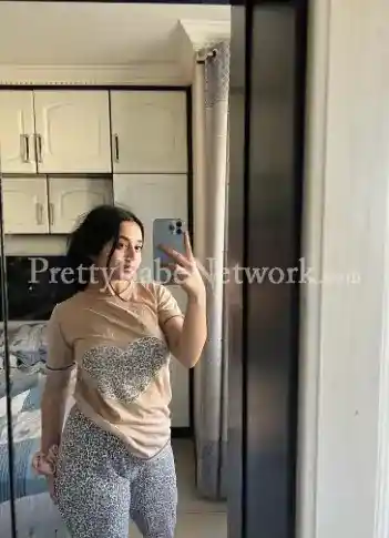 Urvi - Affordable High Profile Escort in Mumbai, Lokhandwala Complex