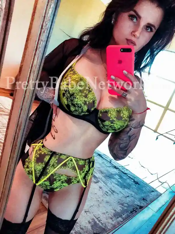 Spanish Escort  and Former Model Carmen as An Ideal Companion for Dinner Dates