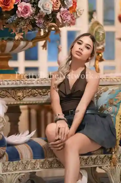 Sexy American Lingerie Model Dana For a Private Date