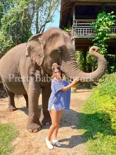 Hire an American Model Escort Eleanor in Navi Mumbai For Travel Companion and Parties