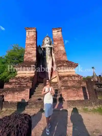 Hire an American Model Escort Eleanor in Navi Mumbai For Travel Companion and Parties