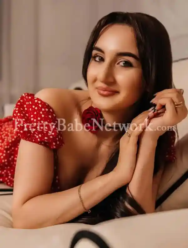 Deluxe Moroccan Model Escort Layla for One-Night Stand in Sea Princess Hotel, Mumbai