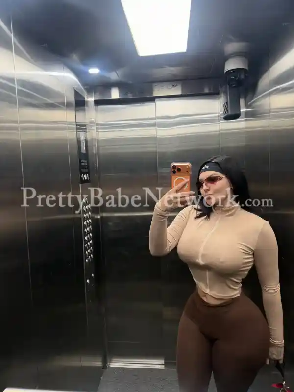 Fit Lady Louise—A Fitness Model Escort in Borivali From Belgium