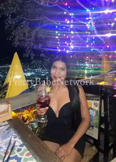 Sherlyn—Erotic Indian Fashion Model Escort in Thane for You