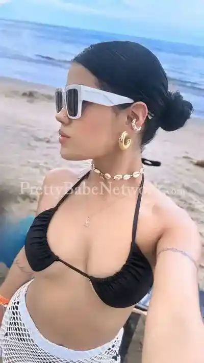 Glamour Model Escort Suhani in Bandra For Private Nights