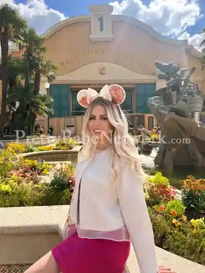 Russian Escort Girl Alyona For Personal Dating and Sex in Dahisar