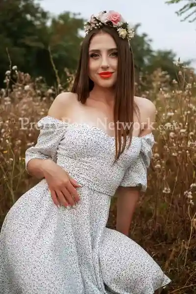 Sexy Russian Escort Elmira For Ultimate Sex Date And GFE Services