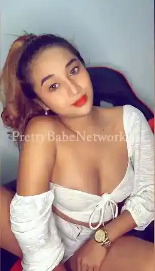 Petite Girl Izolda: Blue Eyed Young Russian Escort for Sensuality