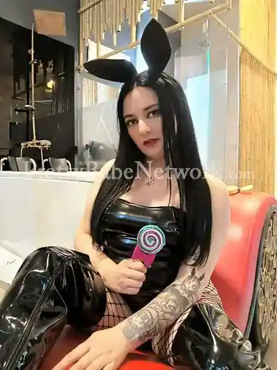 Katya - Russian Model Escort in ITC Maratha Hotel Mumbai For Roleplay Sex