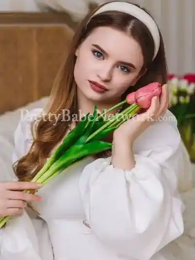 Hire a Young Russian Escort Girl Sandra in Juhu, Mumbai