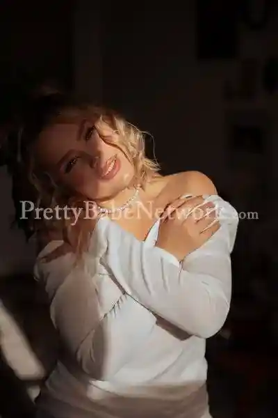 Russian Escort Girl Stefaniya in Ghatkopar For Romantic Erotic Moments