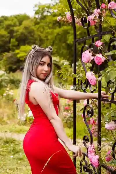 Superhot Russian Call Girl Vera at Mumbai 5-star Hotel Taj Lands End