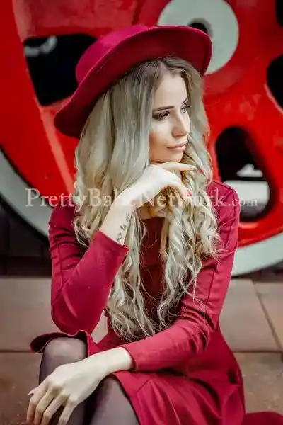 Russian Escort Viktoriya For Unlimited Escort Services in Nerul