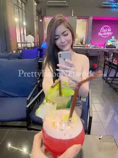 Independent Slim Japanese Escort Girl Hana For Delightful Romantic VIP Dates