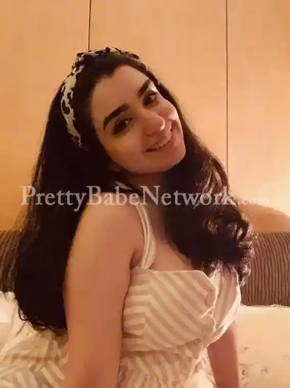 Premium Muslim Girl Heena—VIP Escort in Vile Parle for Lustful Adult Entertainment