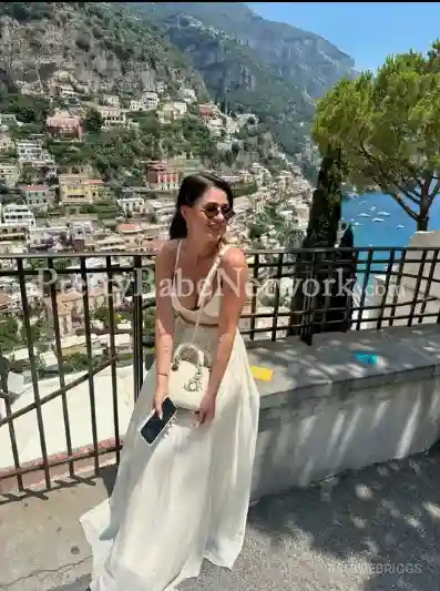 Meet Meetali Mumbai VIP Escort Girl in Andheri As a Girlfriend