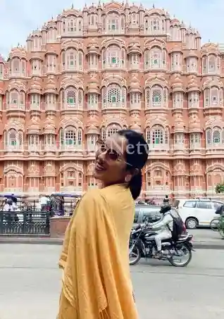 VIP Escort Girl Shreya For Companion, Date & Sex