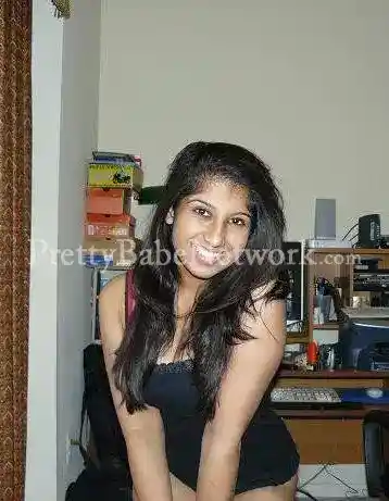 Cheap Housewife Charulata - Mature Escort in Dharavi, Mumbai