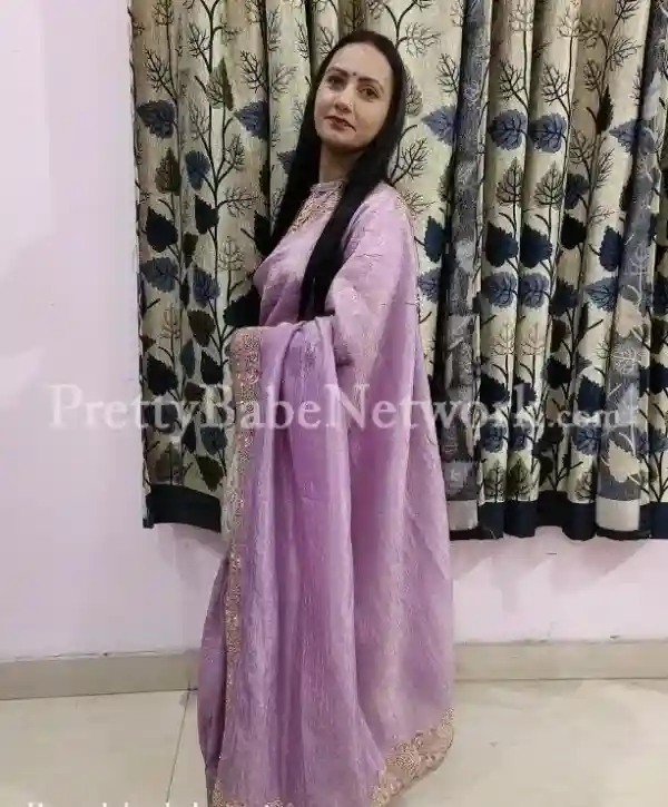 Pallavi Aunty—Housewife Escort for Wildest Sex in Kurla