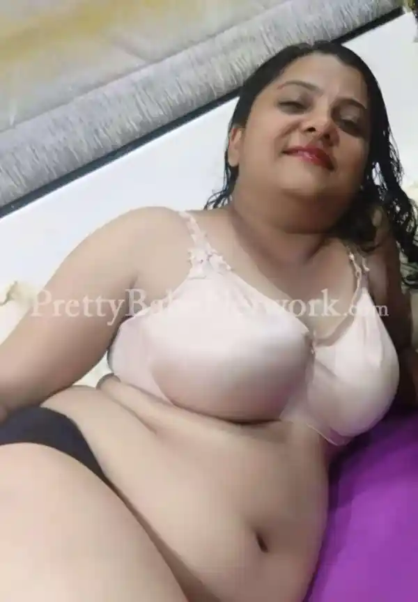 Indian MILF Revathi Nair—Mallu Aunty Escort in Virar for Wildest Sex