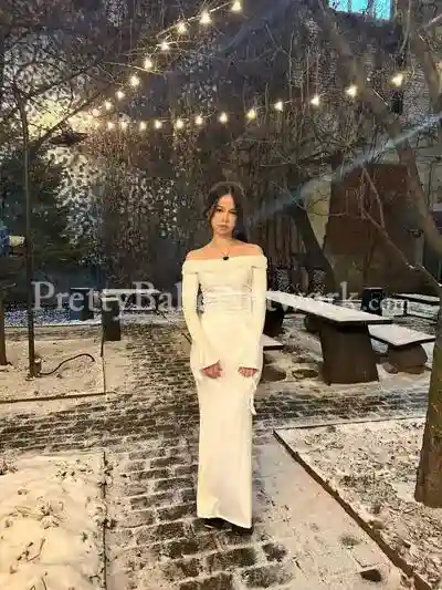 Aiko - Japanese Escort Girl in Borivali For Various Services