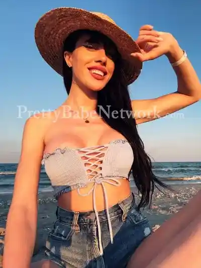 Spanish Escort Girl Ariadna Near Dadar Chowpatty Beach For Sex