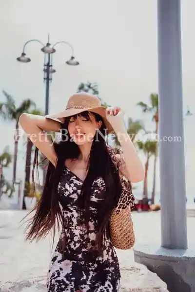 Spanish Escort Girl Ariadna Near Dadar Chowpatty Beach For Sex